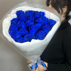 19 синих роз